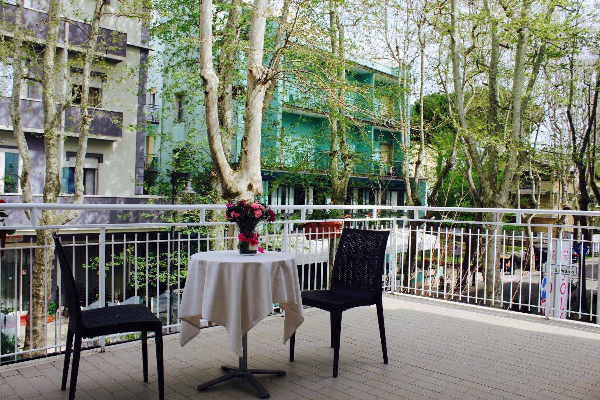 Blue Loft Hotel تْشيزيناتيكو المظهر الخارجي الصورة