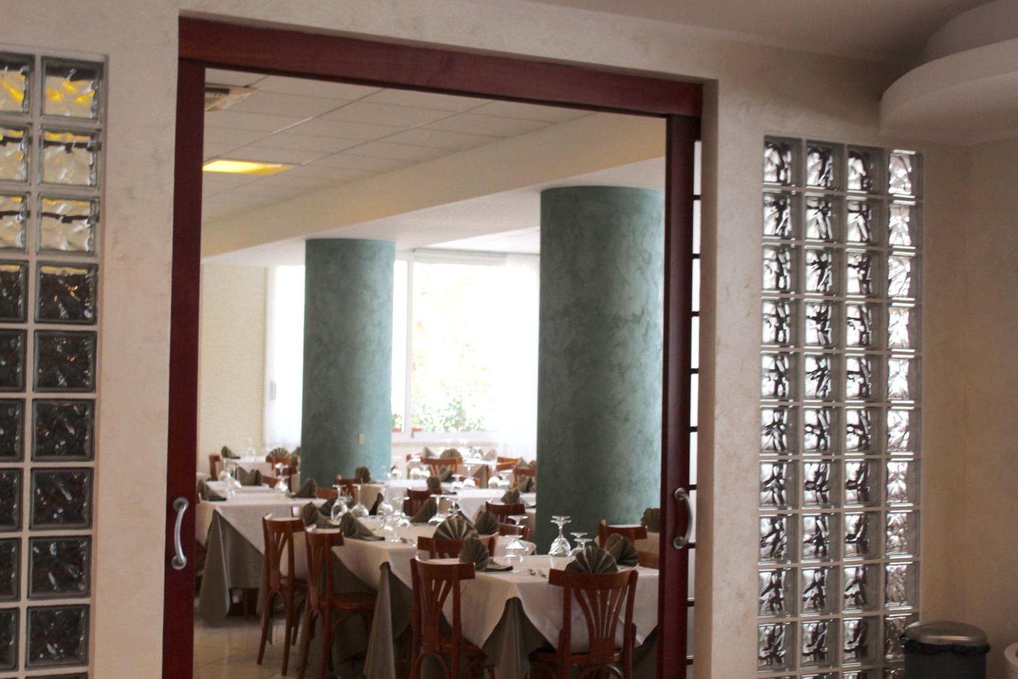 Blue Loft Hotel تْشيزيناتيكو المظهر الخارجي الصورة
