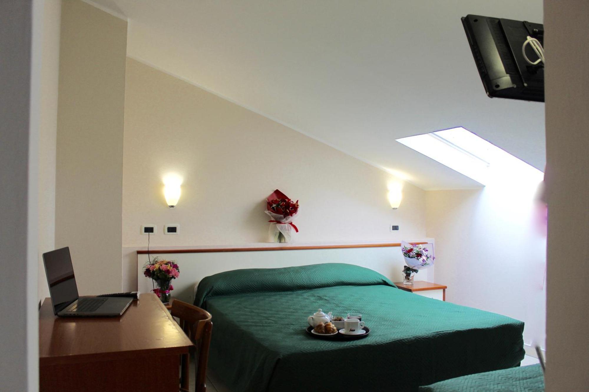 Blue Loft Hotel تْشيزيناتيكو المظهر الخارجي الصورة