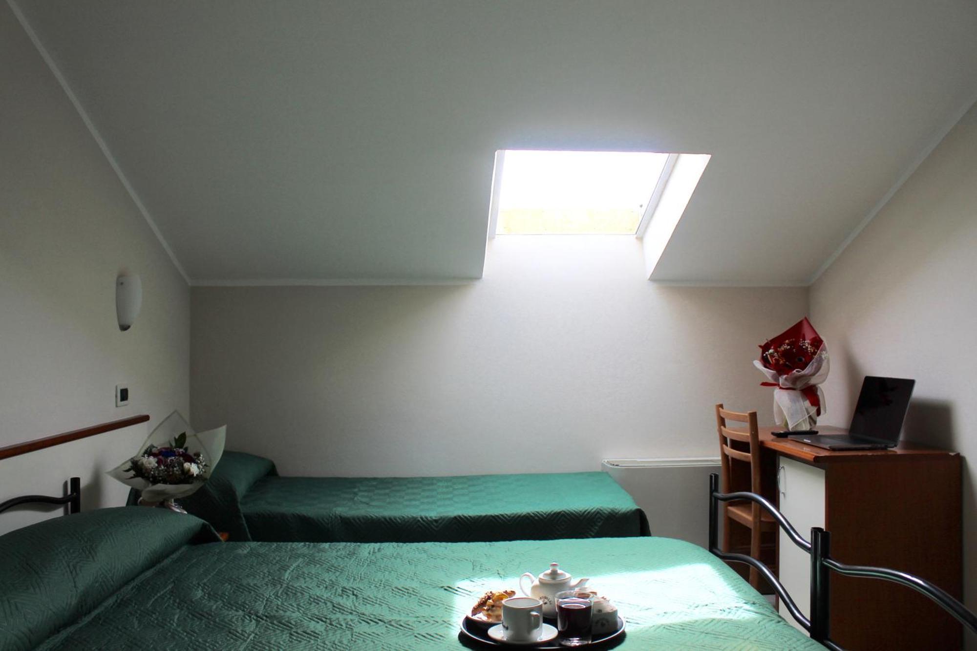 Blue Loft Hotel تْشيزيناتيكو المظهر الخارجي الصورة