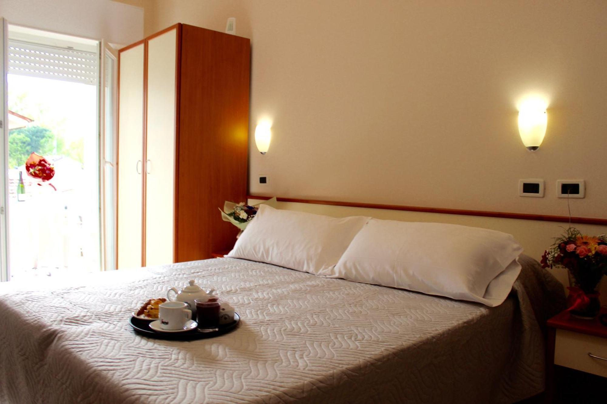 Blue Loft Hotel تْشيزيناتيكو المظهر الخارجي الصورة