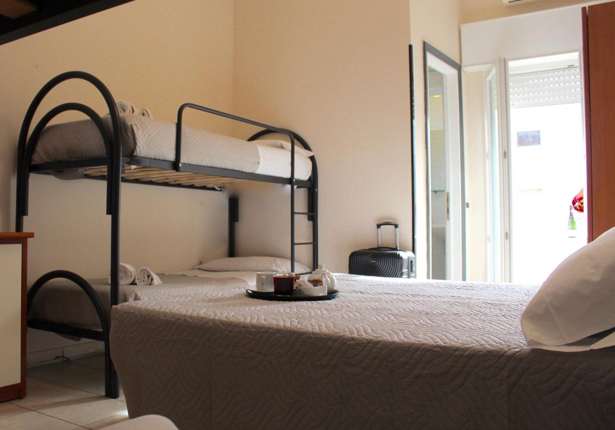 Blue Loft Hotel تْشيزيناتيكو المظهر الخارجي الصورة