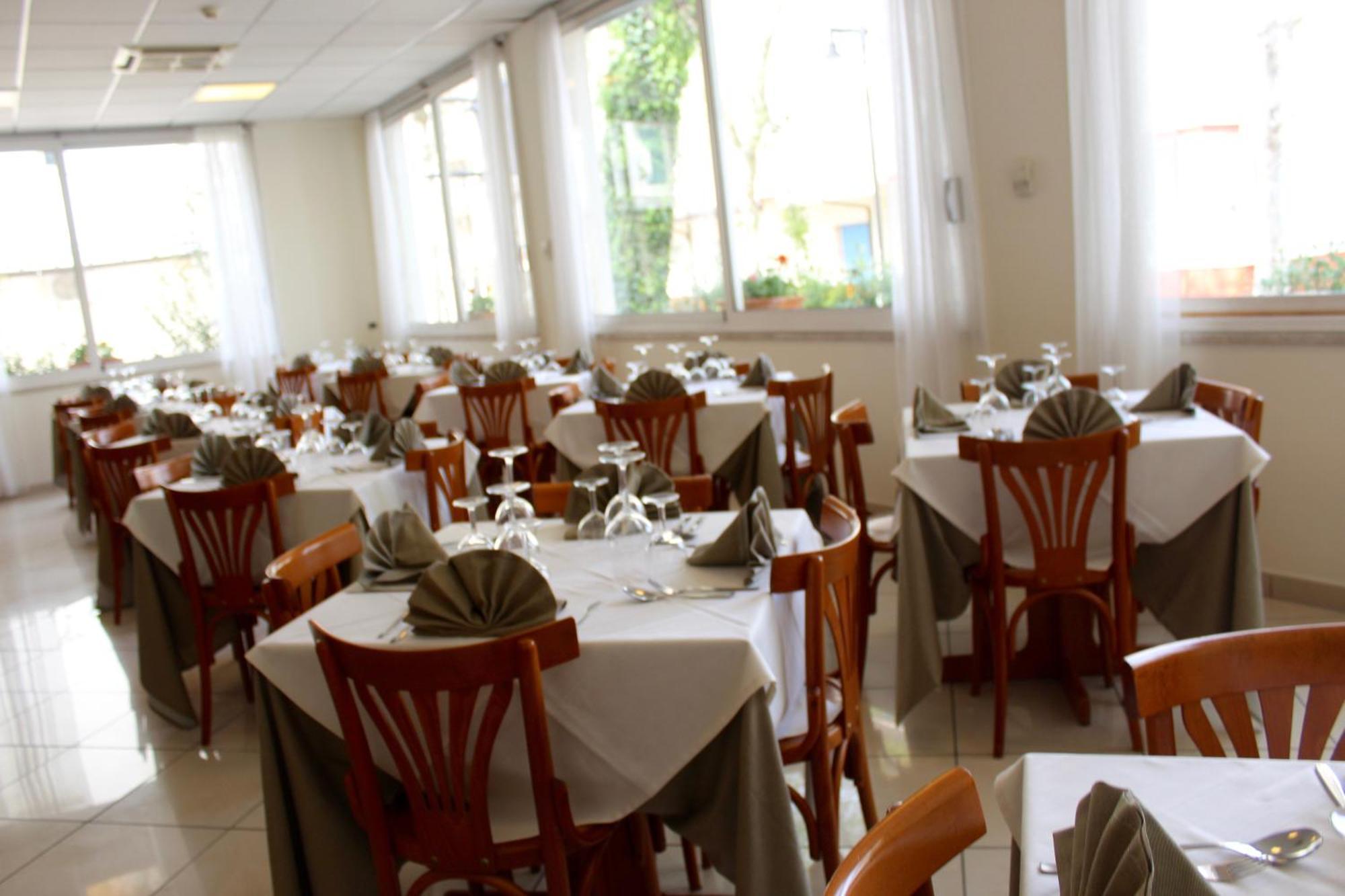 Blue Loft Hotel تْشيزيناتيكو المظهر الخارجي الصورة