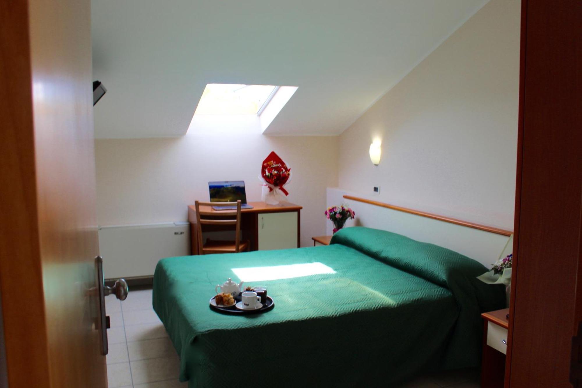 Blue Loft Hotel تْشيزيناتيكو المظهر الخارجي الصورة