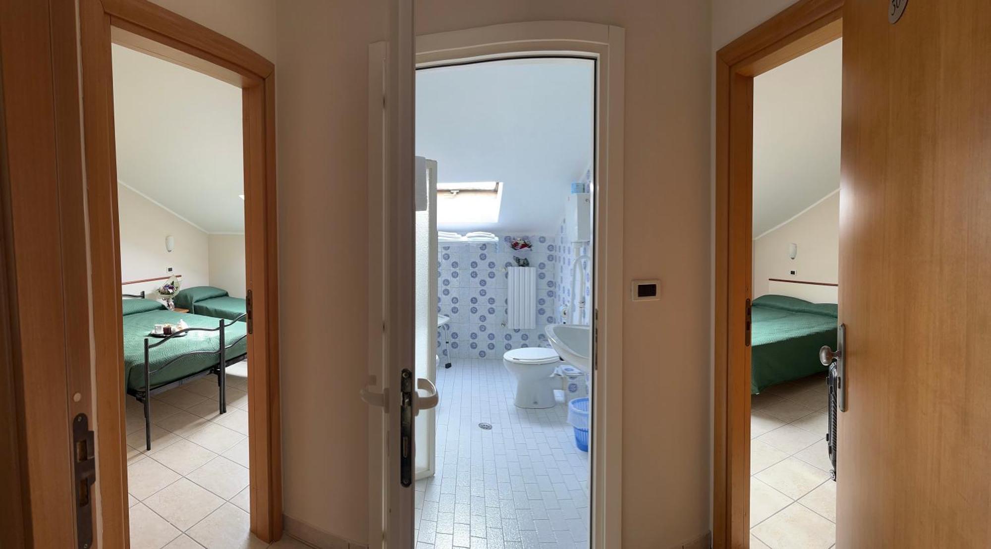 Blue Loft Hotel تْشيزيناتيكو المظهر الخارجي الصورة